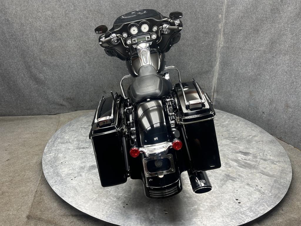 2010 Harley-Davidson FLHX