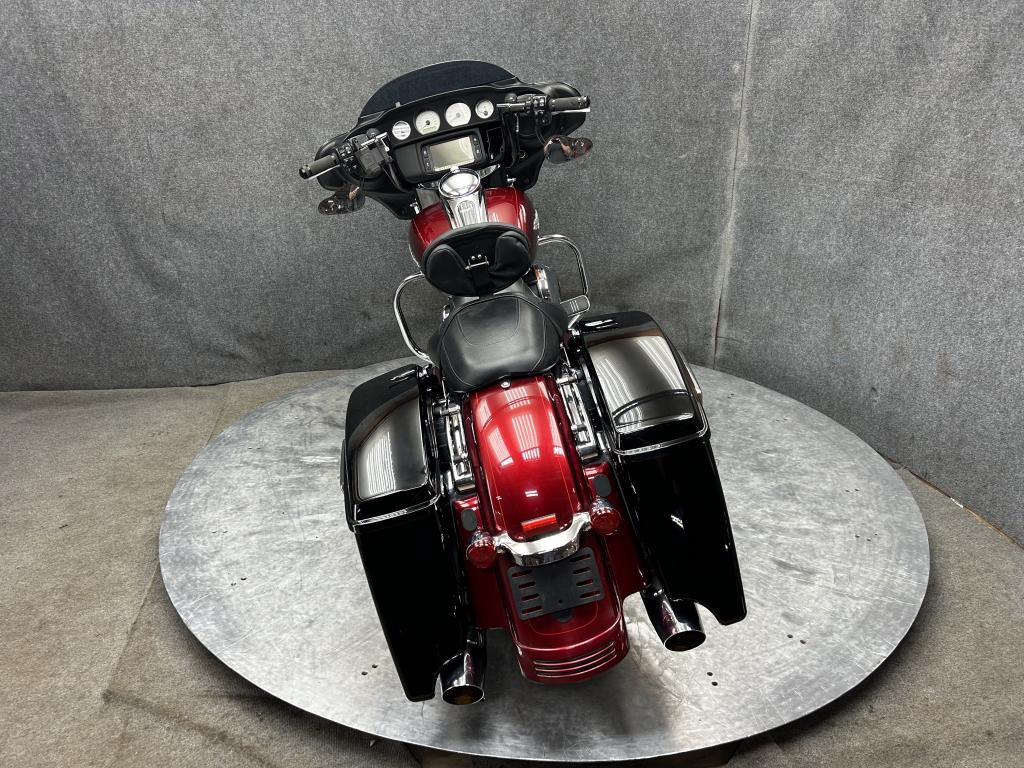 2016 Harley-Davidson FLHXS