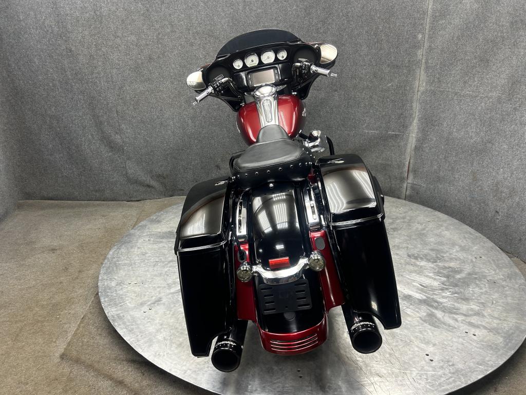 2017 Harley-Davidson FLHXS