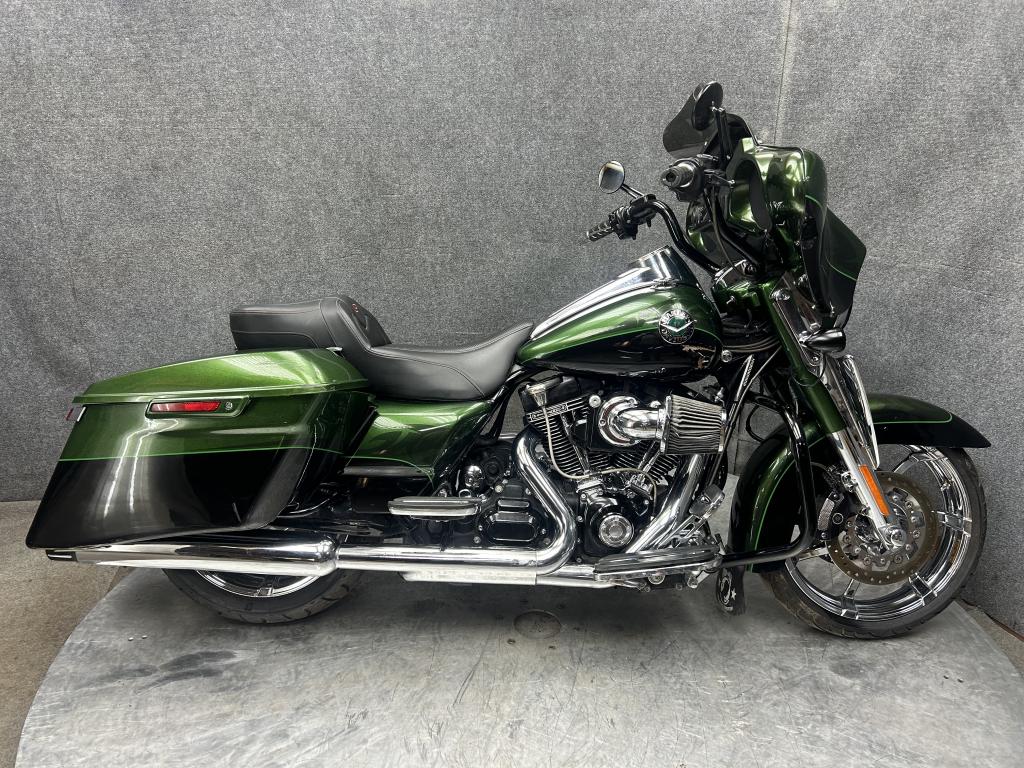 2014 Harley-Davidson FLHRSE3