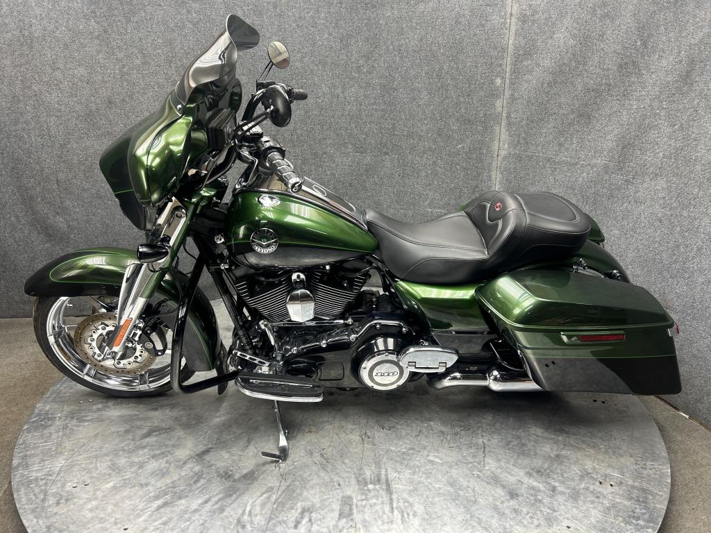 2014 Harley-Davidson FLHRSE3