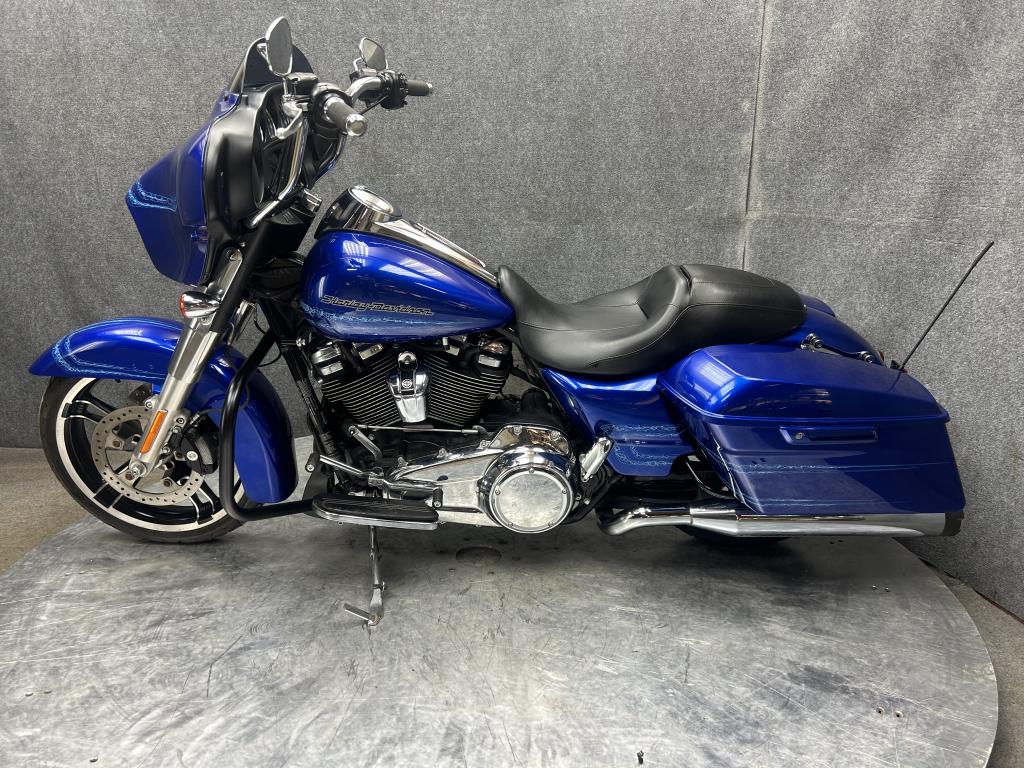 2019 Harley-Davidson FLHX