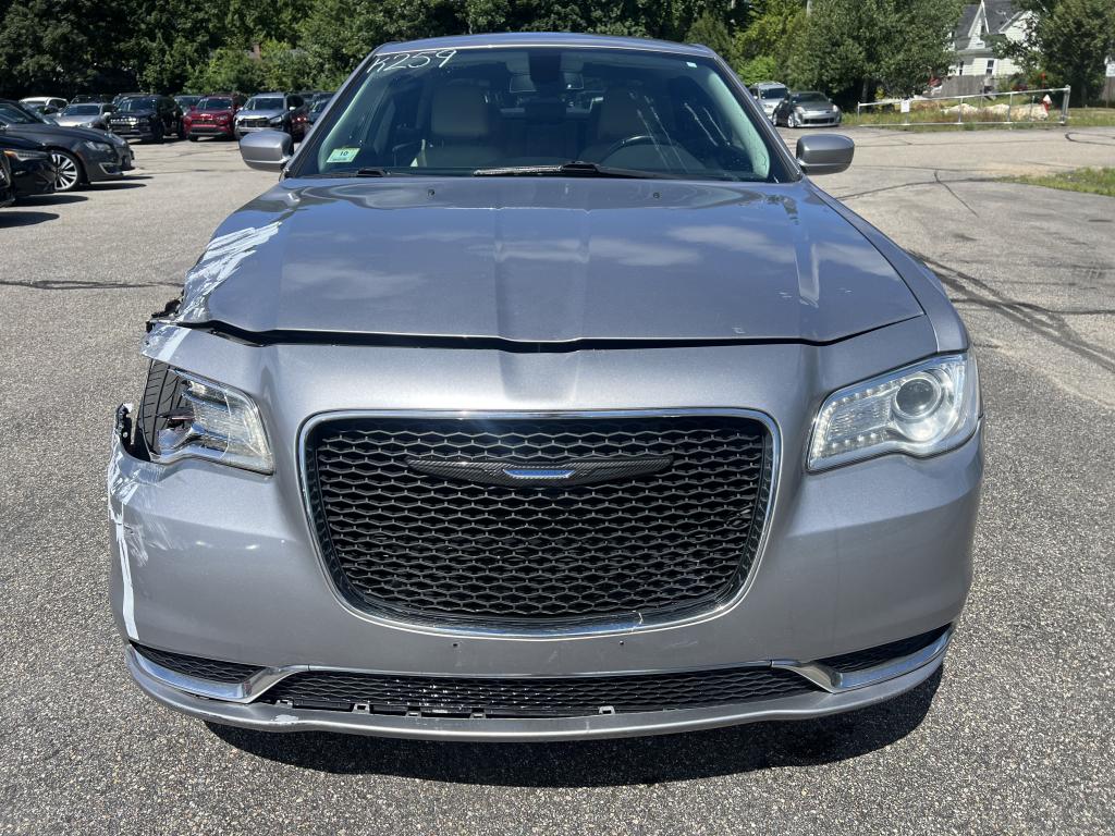 2017 Chrysler 300