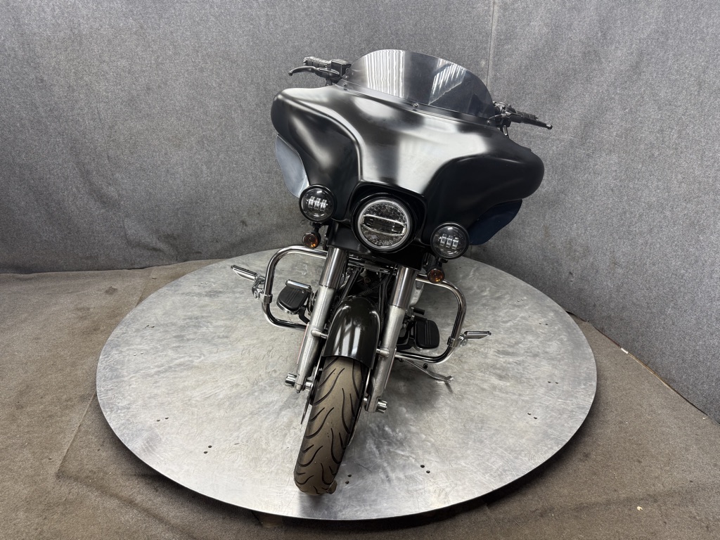 2013 Harley-Davidson FLHX