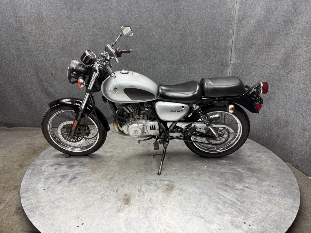 2015 Suzuki TU250