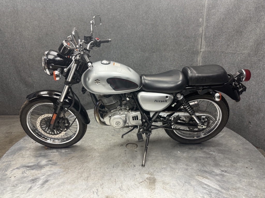 2015 Suzuki TU250