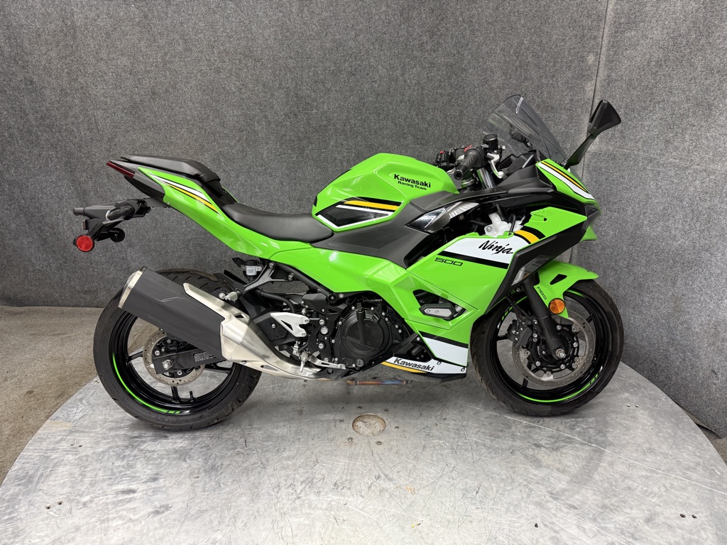 2025 Kawasaki Ninja 500 SE