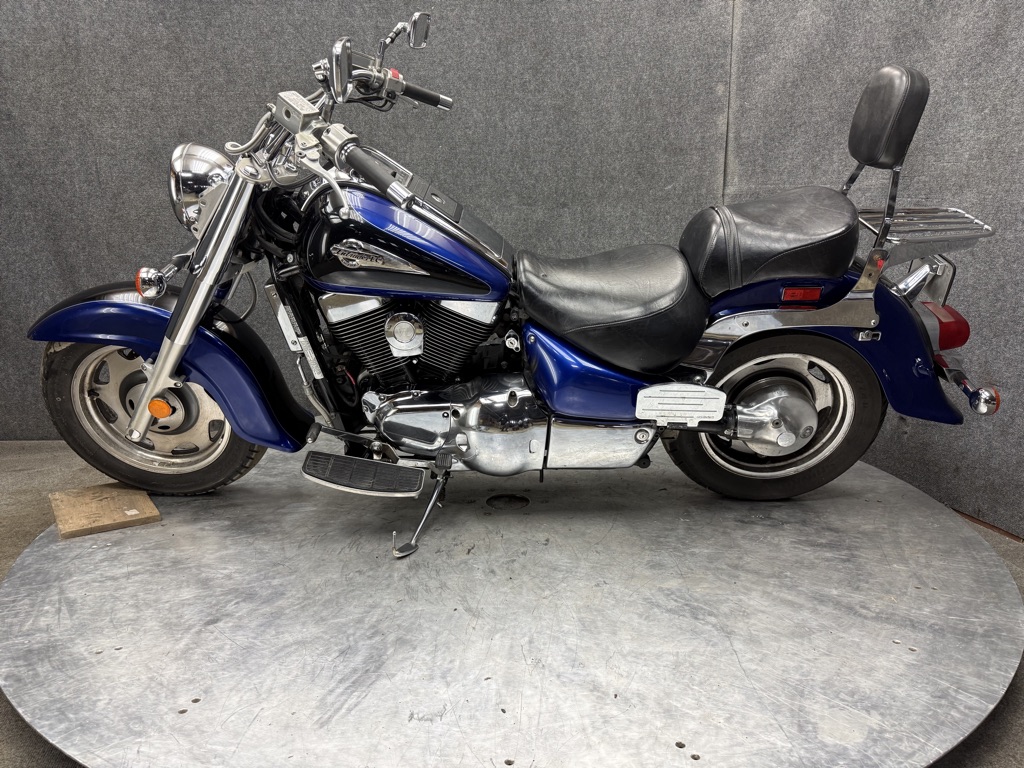 2001 Suzuki Intruder LC