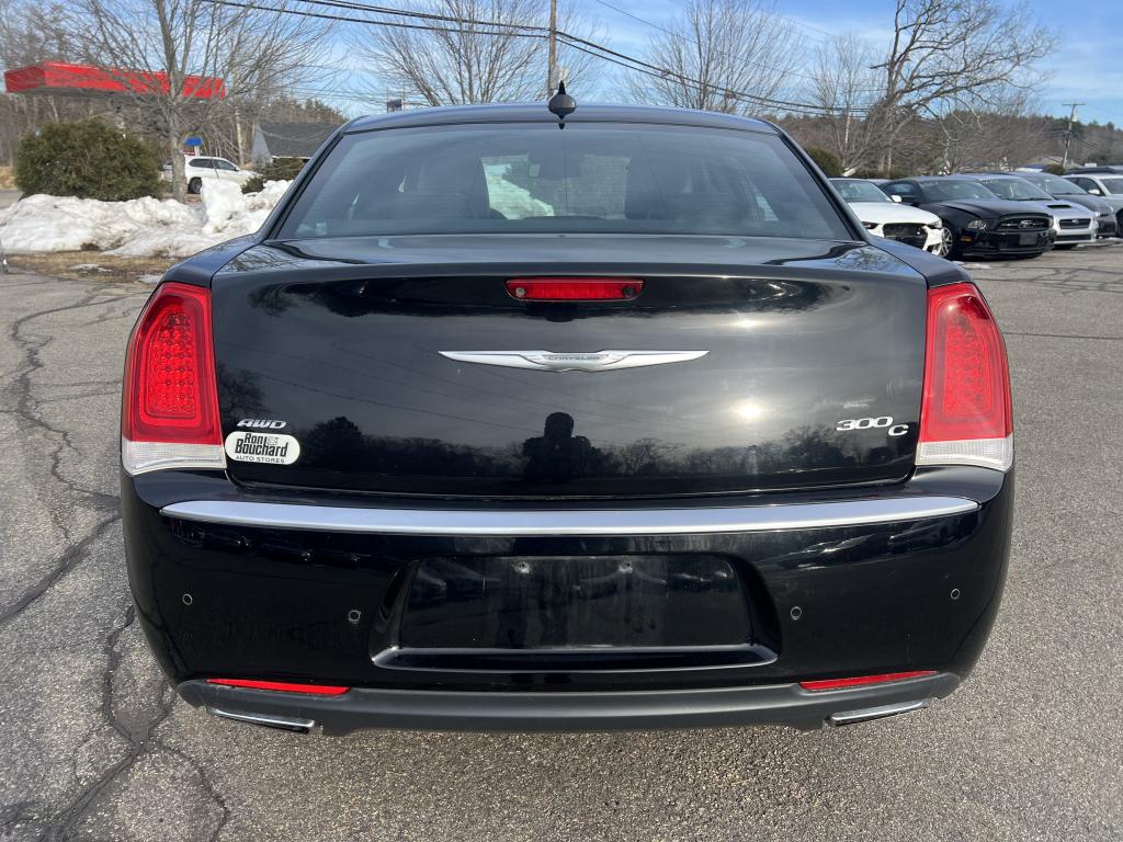 2016 Chrysler 300C