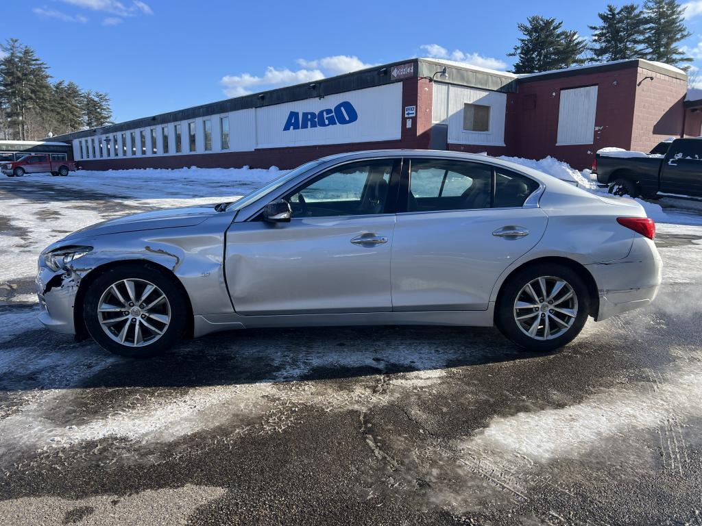 2015 Infiniti Q50