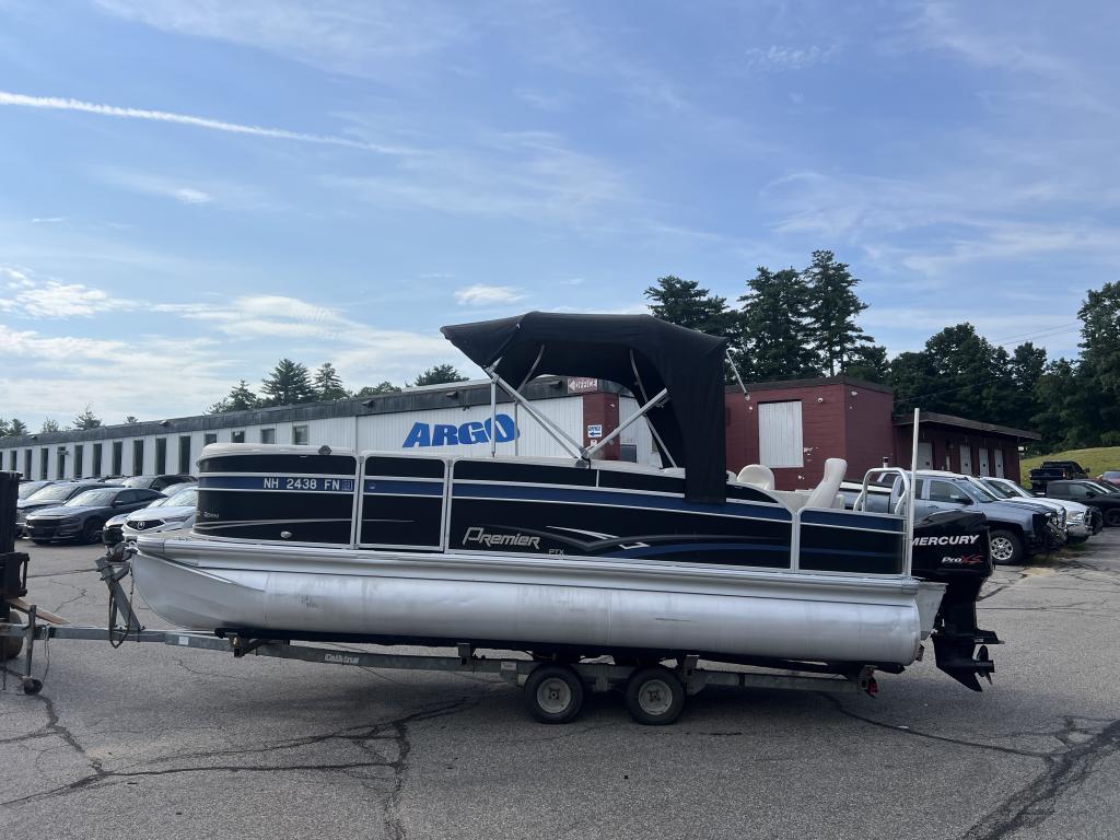 2012 Premier 221 Gemini
