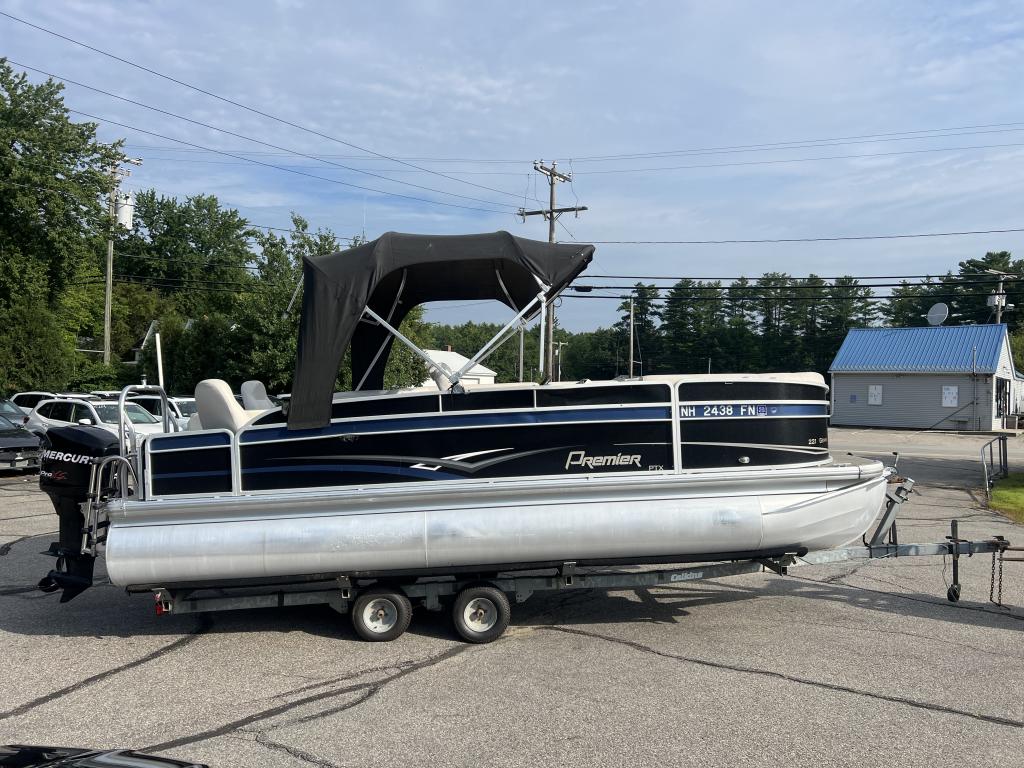 2012 Premier 221 Gemini