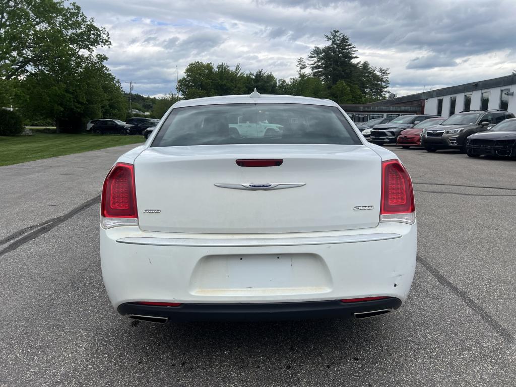 2019 Chrysler 300C