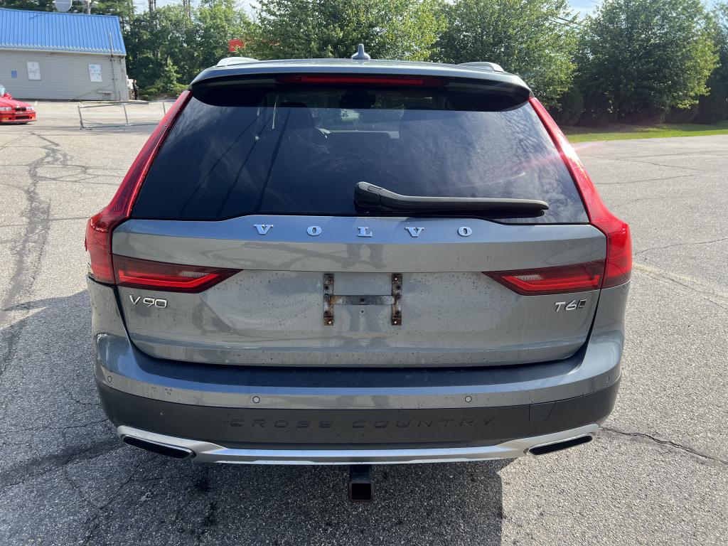 2019 Volvo V90 CROSS COUNTRY T6