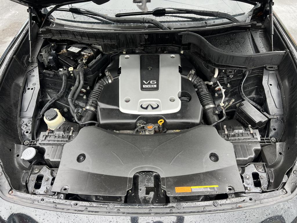 2017 Infiniti QX70