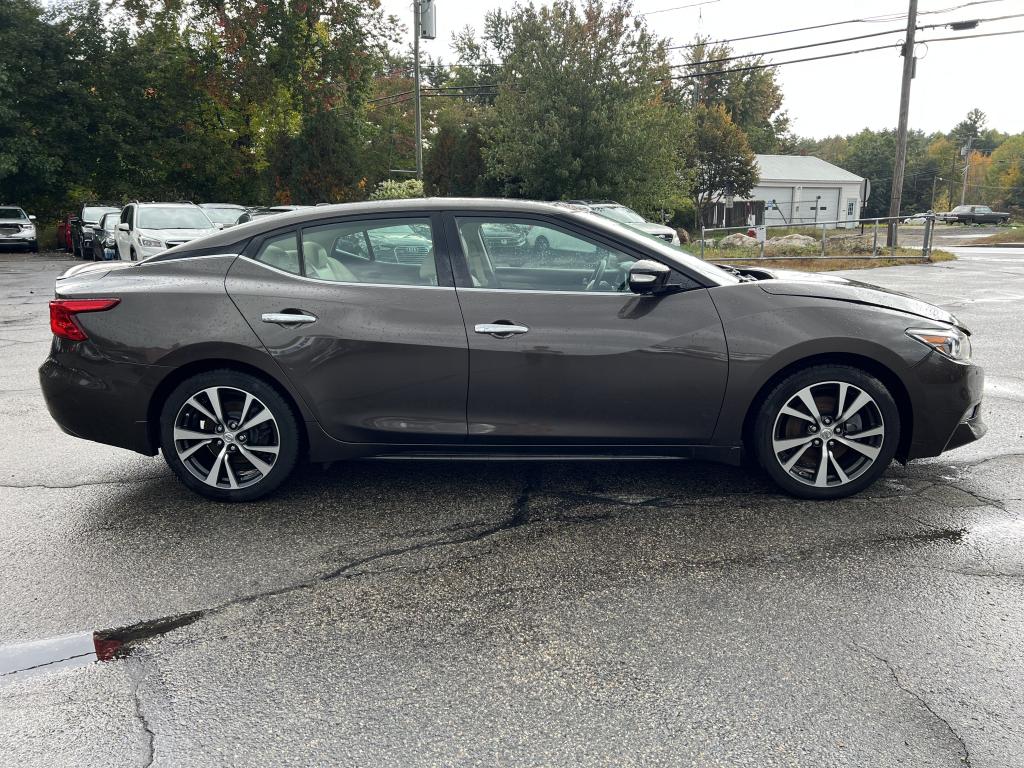 2016 Nissan Maxima