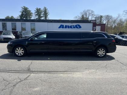 Thumbnail of salvage repairable 2019 Lincoln MKT for sale.