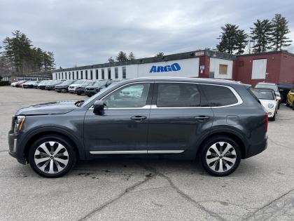 Thumbnail of salvage repairable 2022 Kia Telluride for sale.