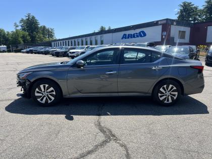 Thumbnail of salvage repairable 2020 Nissan Altima for sale.