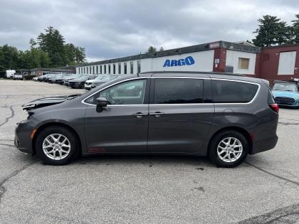Thumbnail of salvage repairable 2022 Chrysler Pacifica for sale.